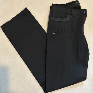 Woman's SUPER CUTE bebe pants!